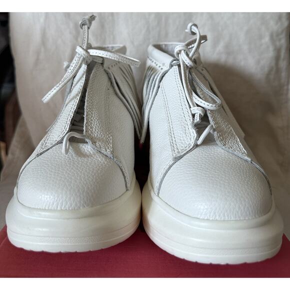 Hollie Watman FRINGED MOCASSIN WHITE Sneakers leather size 8 Mid High Top Shoee - Picture 6 of 15